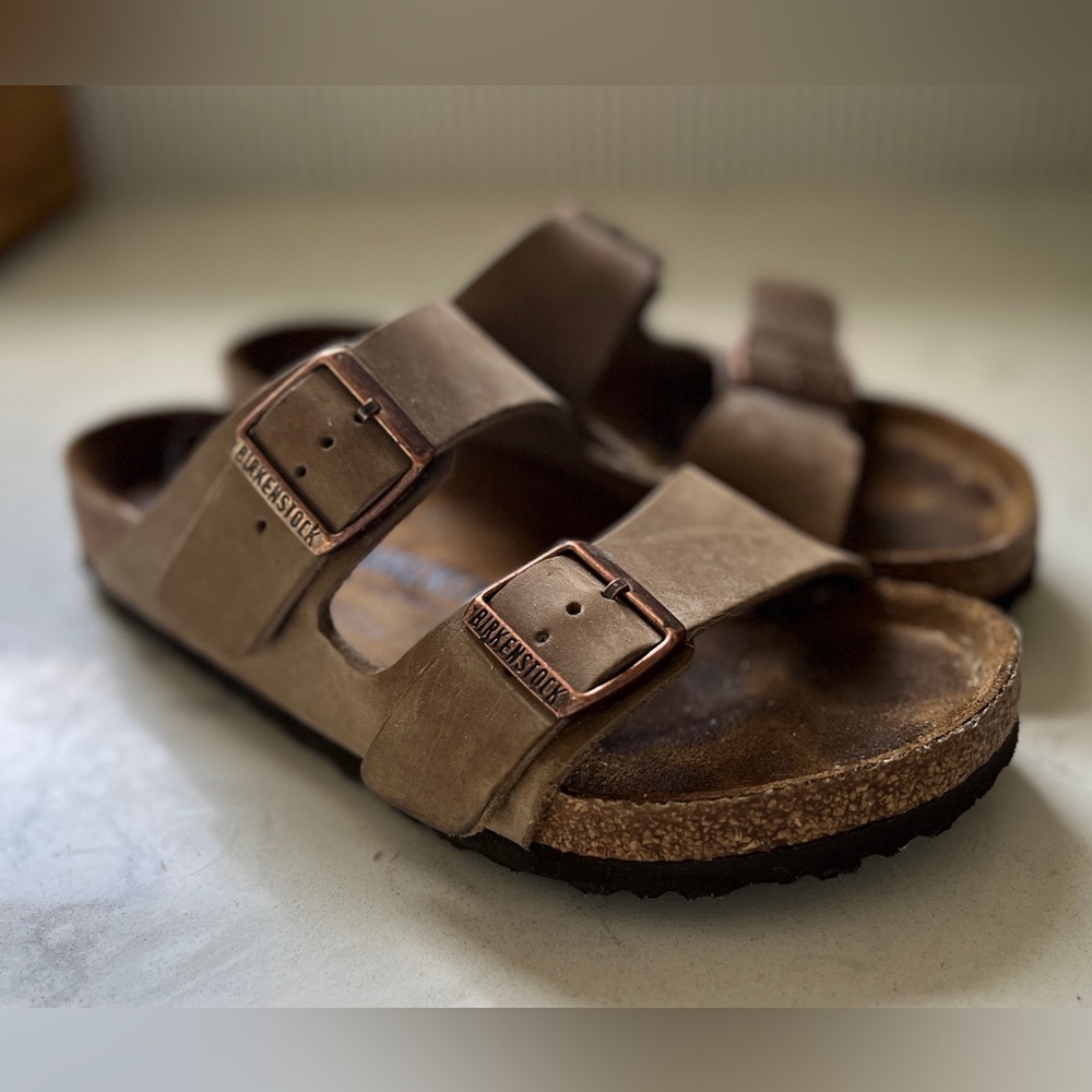 Birkenstock Arizona Sandals Oiled Leather - Tobacco Brown